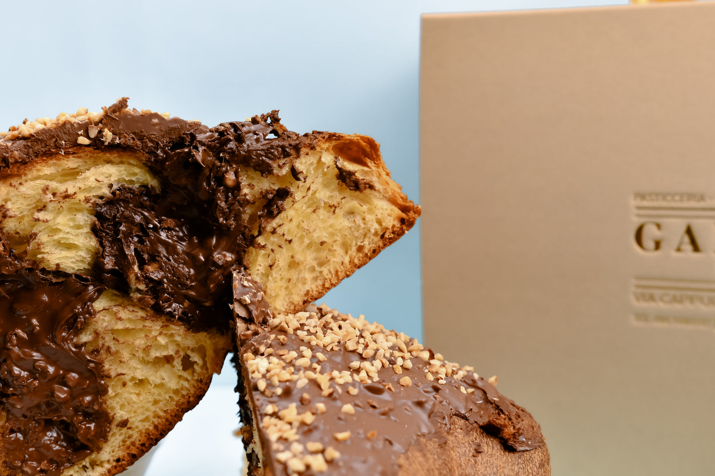 Colomba Rocher farcita con crema artigianale Rocher da 1.2kg