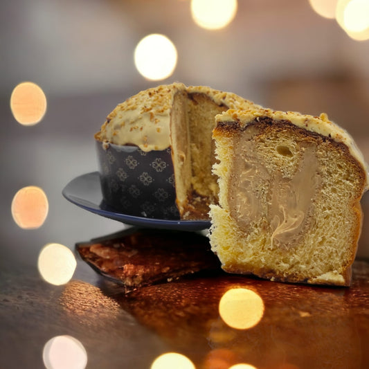 Panettone Nocciola farcito con crema di Nocciole da 1.2kg)