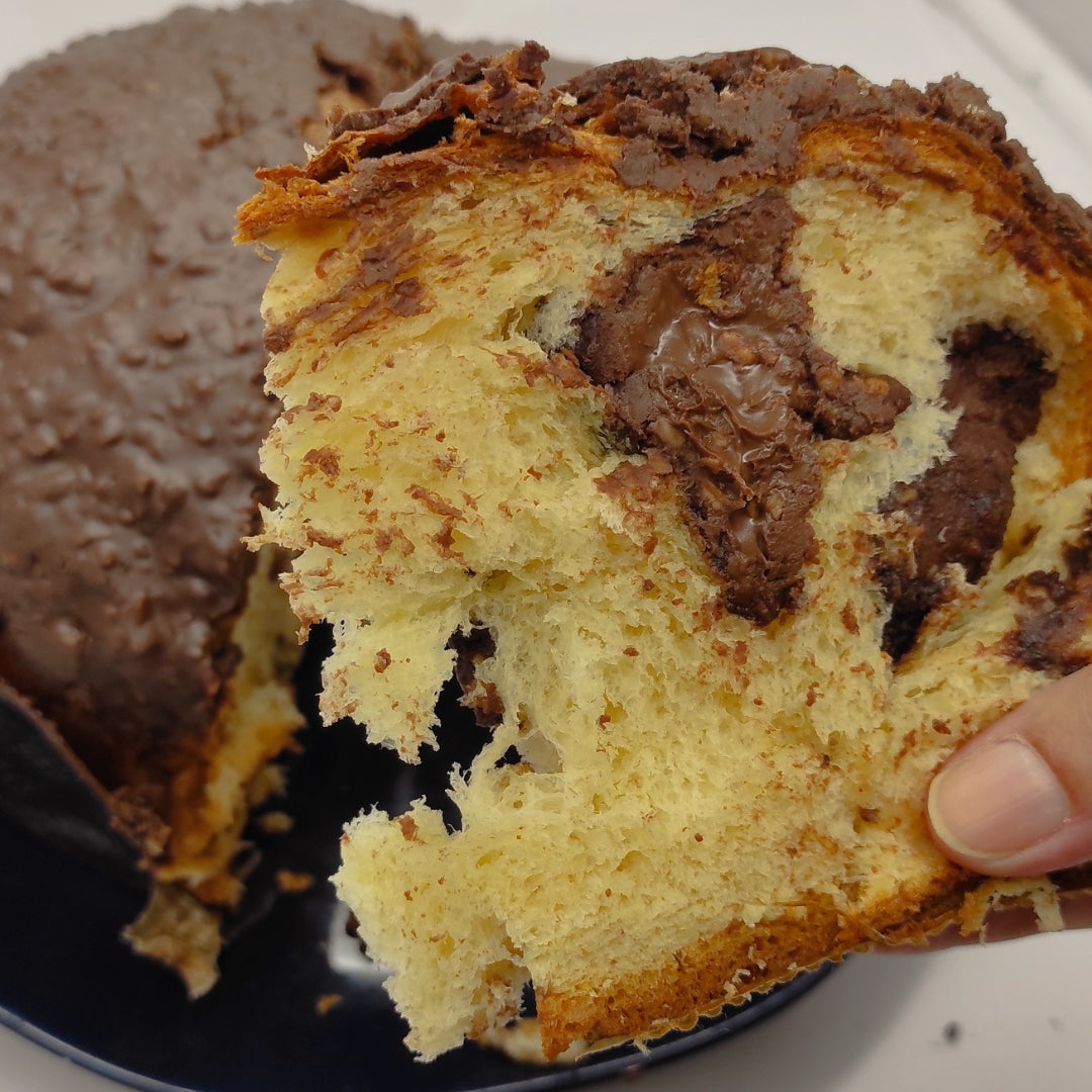 Panettone Rocher farcito con crema gusto Rocher da 1.2kg