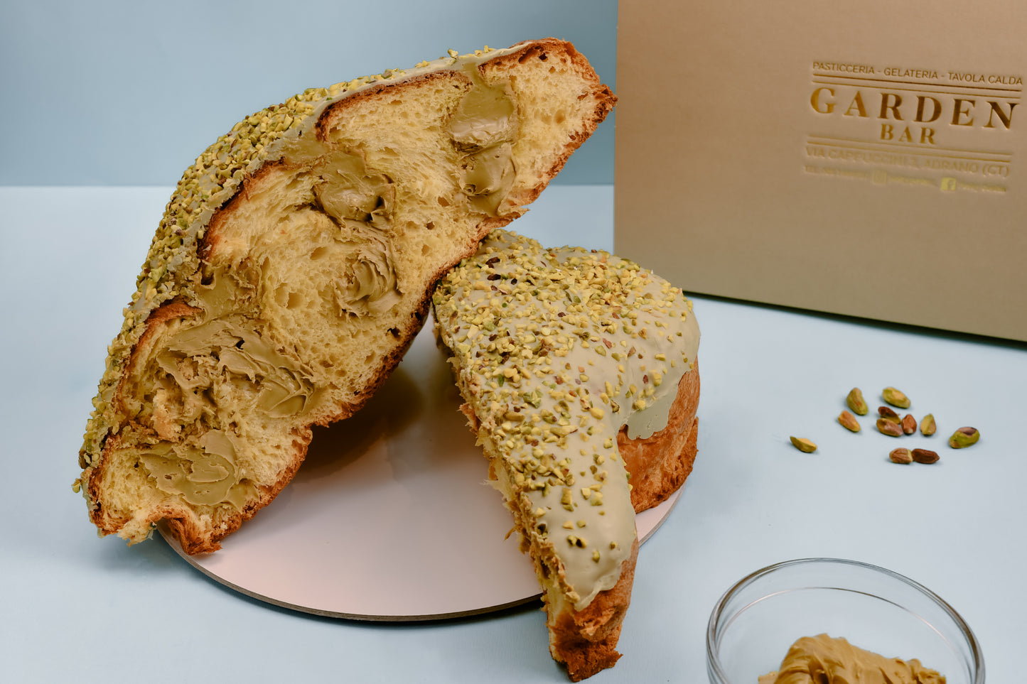 Colomba Pistacchio farcito con crema di Pistacchio da 1.2kg