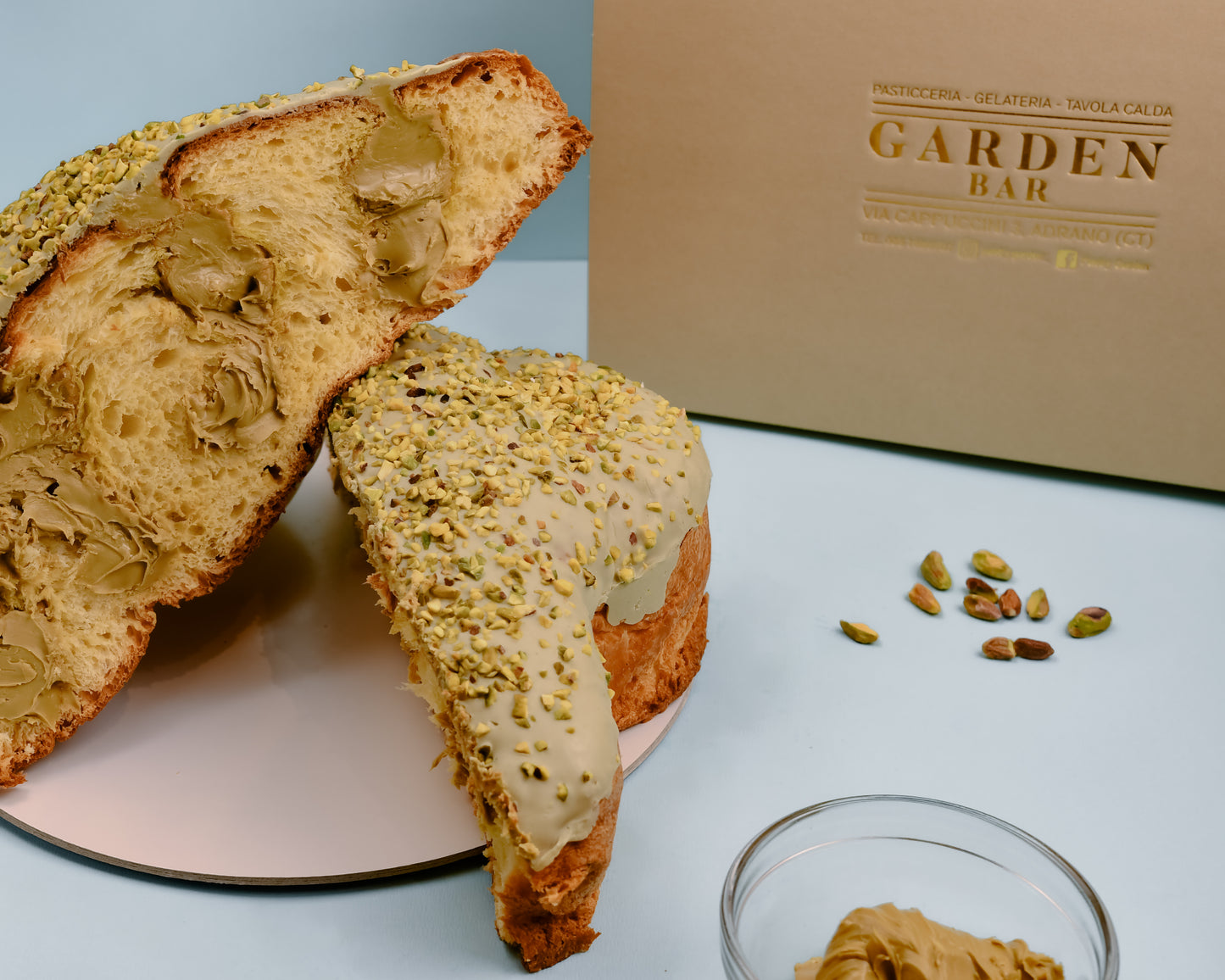 Colomba Pistacchio farcito con crema di Pistacchio da 1.2kg